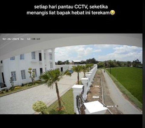 Pemilik Rumah Mewah Bak Istana Kaget Lihat CCTV, Setiap Hari Ada Bapak ini Rekam Kediamannya 'Menangis Ingin Bertemu'