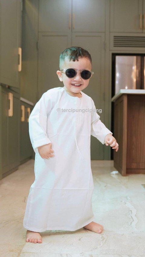 Gemas! Intip 7 Potret Terbaru Rayyanza Anak Raffi Ahmad dan Nagita, Penampilannya Disebut Bak Anak Sultan Arab