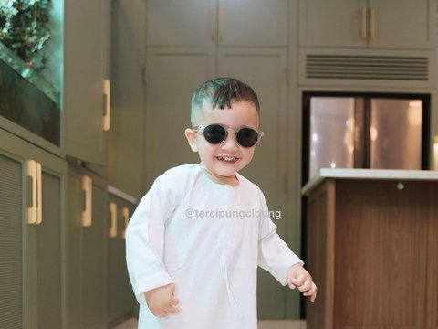 Gemas! Intip Potret Terbaru Rayyanza Anak Raffi Ahmad dan Nagita, Penampilannya Disebut Bak Anak Sultan Arab