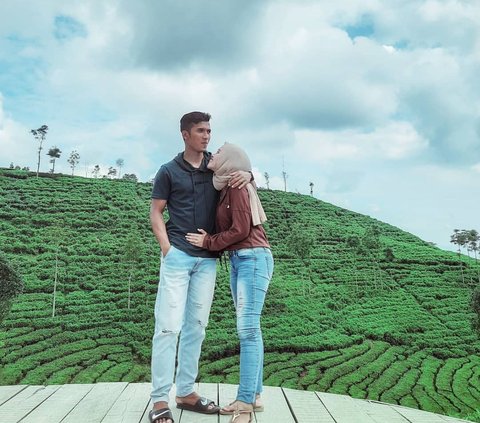 Lebih Dekat dengan Mohammad Khanafi Striker Persik Kediri, Begini Kehidupannya Bareng Anak dan Istri