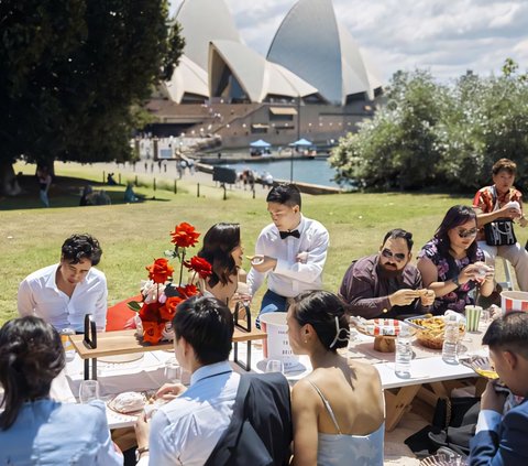 Viral! This Couple Holds a Wedding with KFC Theme, Costs Rp1.2 Billion