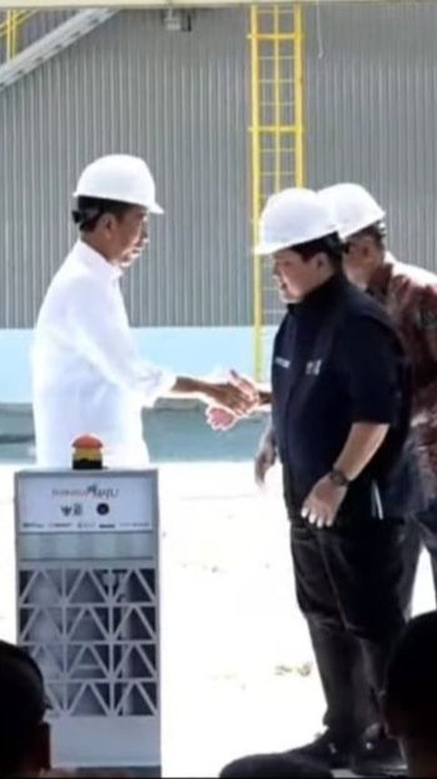 Resmikan Pabrik Amonium Nitrat, Jokowi: Tambah Bahan Baku Pembuatan Pupuk