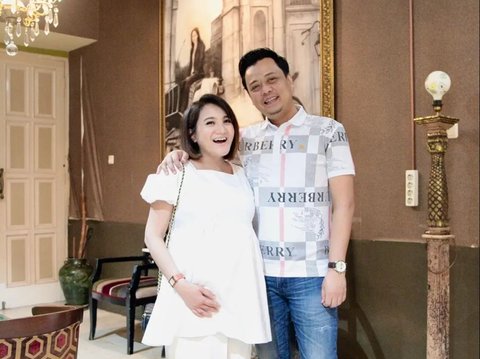 Kiki Amalia Gives Birth at the Age of 42, the Face of Her Beloved Child Makes People Curious