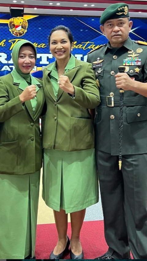 Pada momen itu istri Kasad Jenderal TNI Maruli Simanjuntak ini tak lupa memberikan berbagai pesan penting kepada para Persit.