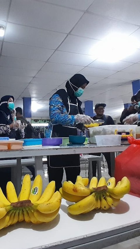 Uji Coba Makan Siang Gratis ala Prabowo di SMP Tangerang, Ternyata Menunya Ada Nasi, Gado-Gado, hingga Siomay 