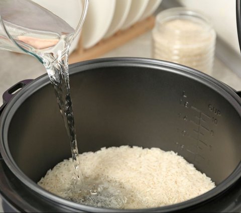 Lagi, Pemerintah Bagi-Bagi Rice Cooker di Tahun 2024 Ini Sasarannya