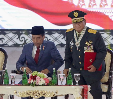 Pro Kontra Gelar Kehormatan Jenderal Bintang Empat dari Presiden Jokowi buat Prabowo Subianto