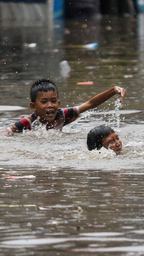 Hujan Mengguyur Sejak Subuh, Ini Daftar Titik Genangan di Jakarta Hingga Pukul 10