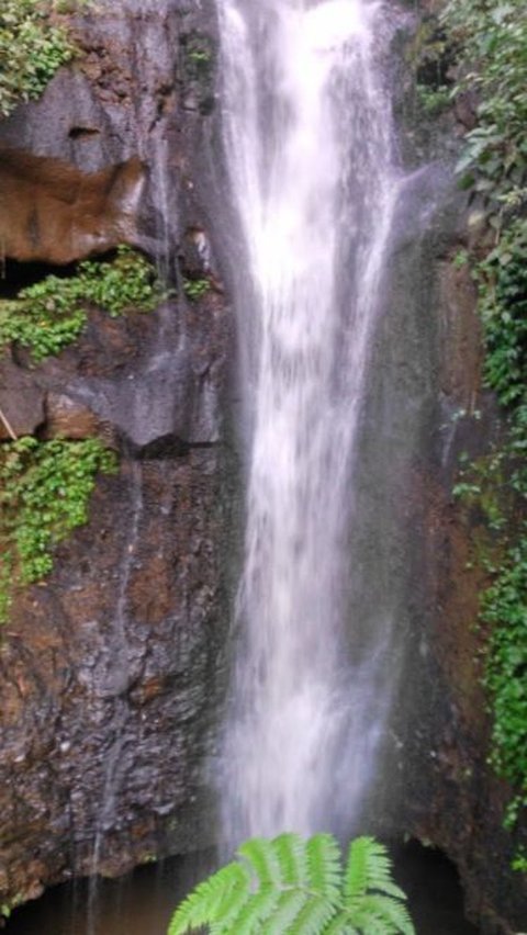 1. Air Terjun Coban Pawon<br>