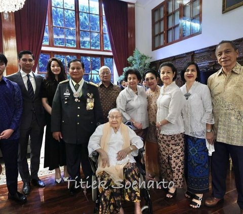 Foto Bareng, Begini Kata-kata Spesial Titiek Soeharto ke Prabowo yang Berpangkat Jenderal