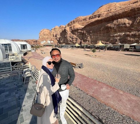 Semakin Berumur Makin Romantis, Potret Meisya Siregar dan Bebi Romeo 'Honeymoon' di Jordania