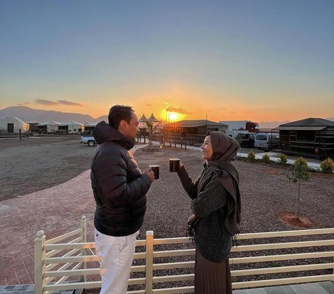 Semakin Berumur Makin Romantis, Potret Meisya Siregar dan Bebi Romeo 'Honeymoon' di Jordania