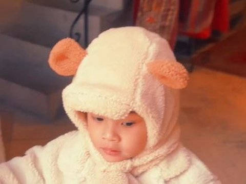 Potret Lucu Gala Sky saat Liburan di Turki, Kenakan Outfit Mirip Teddy Bear Gemesin Banget!