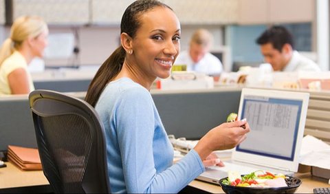 <b>Tips Makan Sehat bagi Pekerja Kantoran</b>