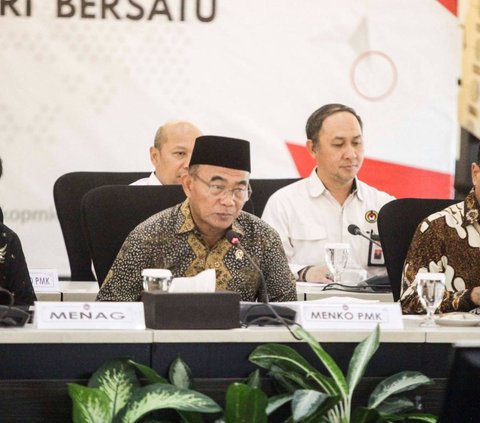 Menko PMK Muhadjir Pastikan Bantuan Pangan Beras Disalurkan hingga Juni 2024