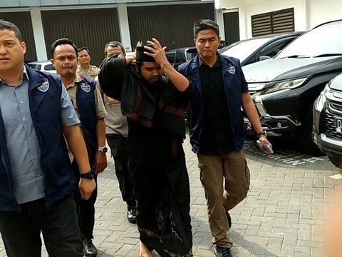 Cerita Heboh 'Ajaran' Gus Samsudin Perbolehkan Tukar Pasangan Berujung Jemput Paksa Polisi