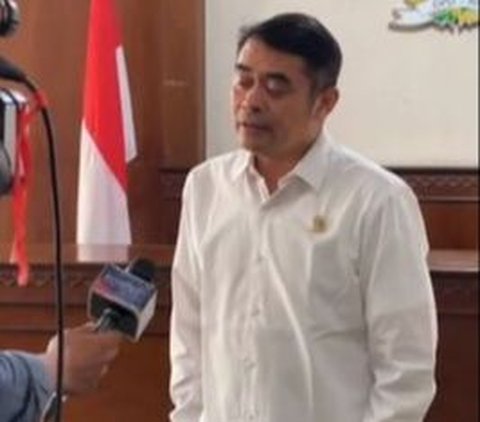 Jokowi Pecat Arya Wedakarna Sebagai Anggota DPD dari Bali