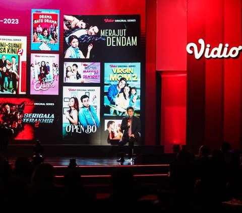 CEO Vidio Sutanto Hartono memberikan sambutannya dalam konferensi pers Vidio Original Series yang nantinya akan ditayangkan sepanjang tahun 2024 di Jakarta, Kamis (29/2/2024). Foto: Liputan6.com / Angga Yuniar