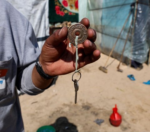 FOTO: Kisah Warga Palestina Jadikan Kunci Rumah Mereka Sebagai Simbol untuk Kembali ke Gaza