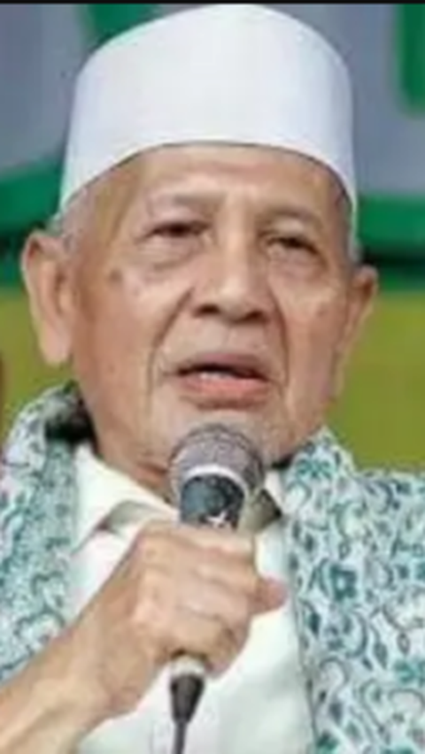 Kisah Kiai Ahli Al-Qur'an Asal Kudus, Tak Punya Biaya ke Tanah Suci Berujung Naik Haji Gratis Bareng Istri