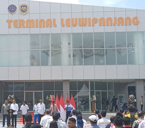 Selamat Tinggal Kesan Seram dan Kumuh, Terminal Leuwi Panjang Kini Megah hingga Bikin Jokowi Terpukau