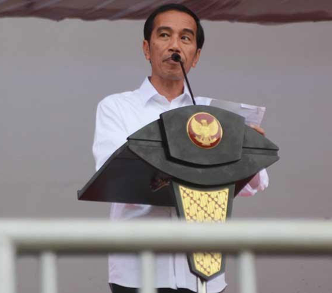 Jokowi Semringah, Baru 8 Tahun Nasabah Mekaar Sudah 15,2 Juta dengan Total Pinjaman Rp800 Miliar