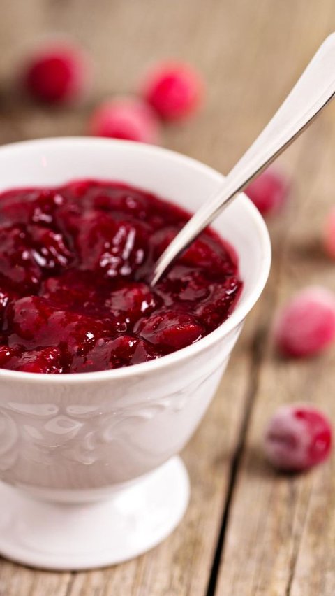 Classic Cranberry Sauce Recipe: A Simple And Versatile Sauce | trstdly