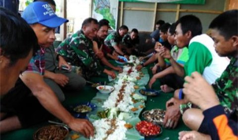 Nikmat Menggunakan Tangan