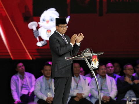 Anies Tanya Perlindungan Perempuan, Prabowo Jawab Bantu dengan Program Makan untuk Ibu Hamil