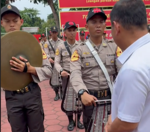 Momen Komjen Polri Cek Nama Taruna Akpol 'Benar Enggak Namamu Sesuai sama Kelakuanmu'