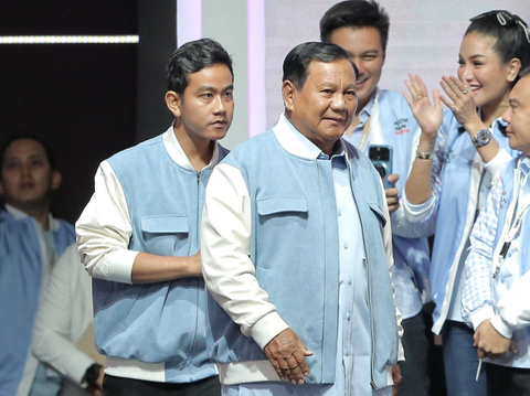 Prabowo's Apology to Anies and Ganjar at the End of the Debate, Gibran Bows His Head
