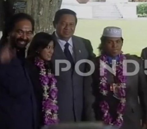 SBY yang saat itu menjabat sebagai Presiden RI turut serta menyambut kepulangan Meutya dan rekannya yang bernama Budiyanto.