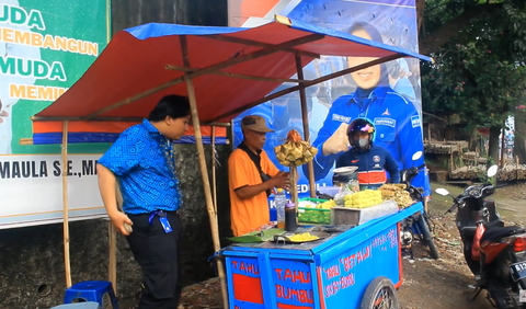 Penjual tahu siksa  dapat ditemui di daerah Depok dan Tangerang
