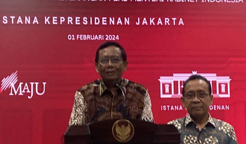 Mantan Menko Polhukam ini membandingkan putusan DKPP ini dengan putusan MKMK.