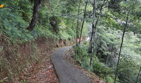 Berada di Atas Bukit