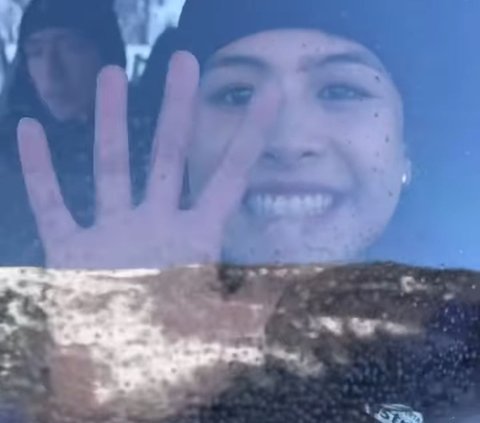 Keren Banget, Momen Maudy Ayunda Pertama Kali Drifting di Atas Salju jadi Sorotan