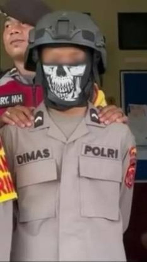Mengejutkan Status Polisi Gadungan, Pakai Helm Wajah Ditutupi Masker Tengkorak<br>
