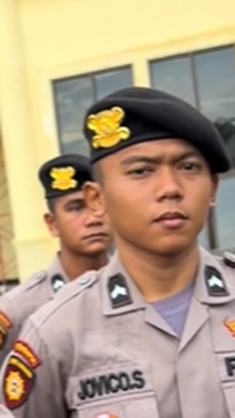 Lihat Baret Seperti Tempe, Komandan Razia Polisi Remaja yang akan IBL 'Kau Jangan Ganteng Sendiri'