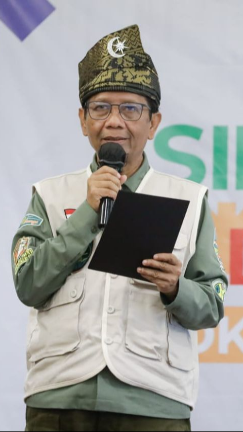 Jokowi Minta Projo Cabut Laporan Butet Kartaredjasa, Mahfud: Harusnya Jangan Hanya Butet, Ada Aiman<br>