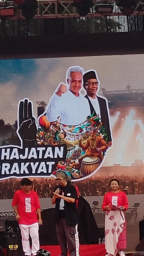 Butet Pesan ke Jokowi Tak Khianati Konstitusi, Sentil Relawan Penjilat Presiden