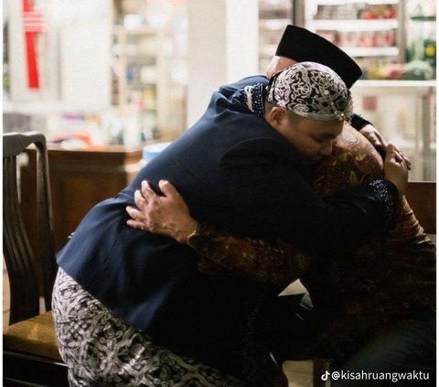 Momen Pernikahan Sederhana di KUA Ini Viral, Banjir Pujian Warganet