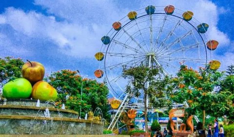 4. Pasar Malam Alun-Alun Batu: Wisata Malam yang Meriah