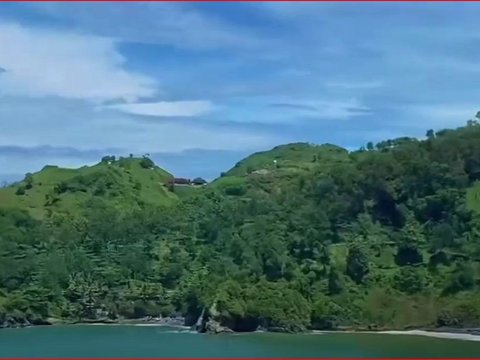 Pesona Pantai Watu Bale Kebumen, Punya Banyak Wahana Wisata Serta Ombak yang Tenang