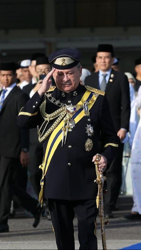 Fakta Tak Banyak Orang Tahu soal Raja Baru Malaysia, Belajar Navigasi Pesawat Usia 5 Tahun