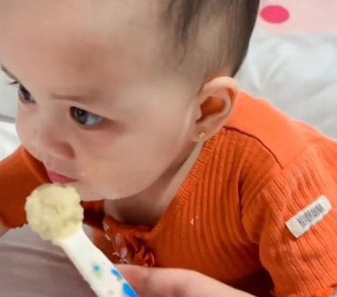 So Funny, Newborn Baby Wants to Eat When Indian Song is Played