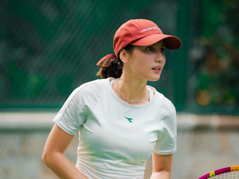 10 Gaya Pevita Pearce saat Main Tenis Bareng Rekan Seleb, Penampilannya Bikin Salfok