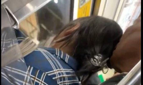 Tak Bisa Dibiarkan! Viral Pria Endus-Endus Kepala Perempuan di KRL, Perekam Video: CommuterLine Nggak Mau Nambah Gerbong Khusus Wanita?