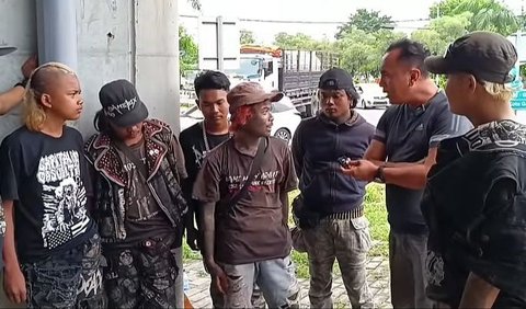 Ida Purnomo Bantu Anak Punk