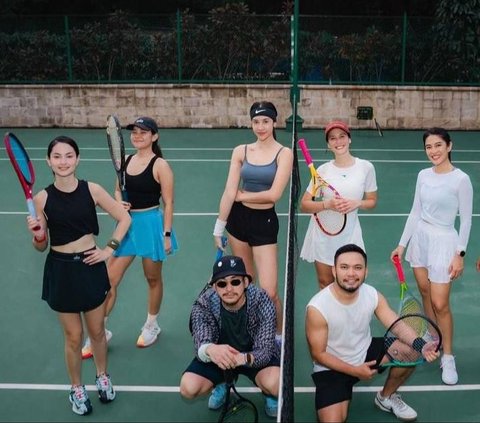 Portrait of the Style Clash Between Pevita Pearce and Dian Sastrowardoyo Playing Tennis Together, with Anya Geraldine Showing Off Body Goals