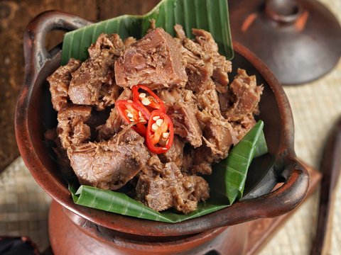 Recipe for Gudeg Manggar, a Special Dish from Jogja with Coconut Flower as the Main Ingredient